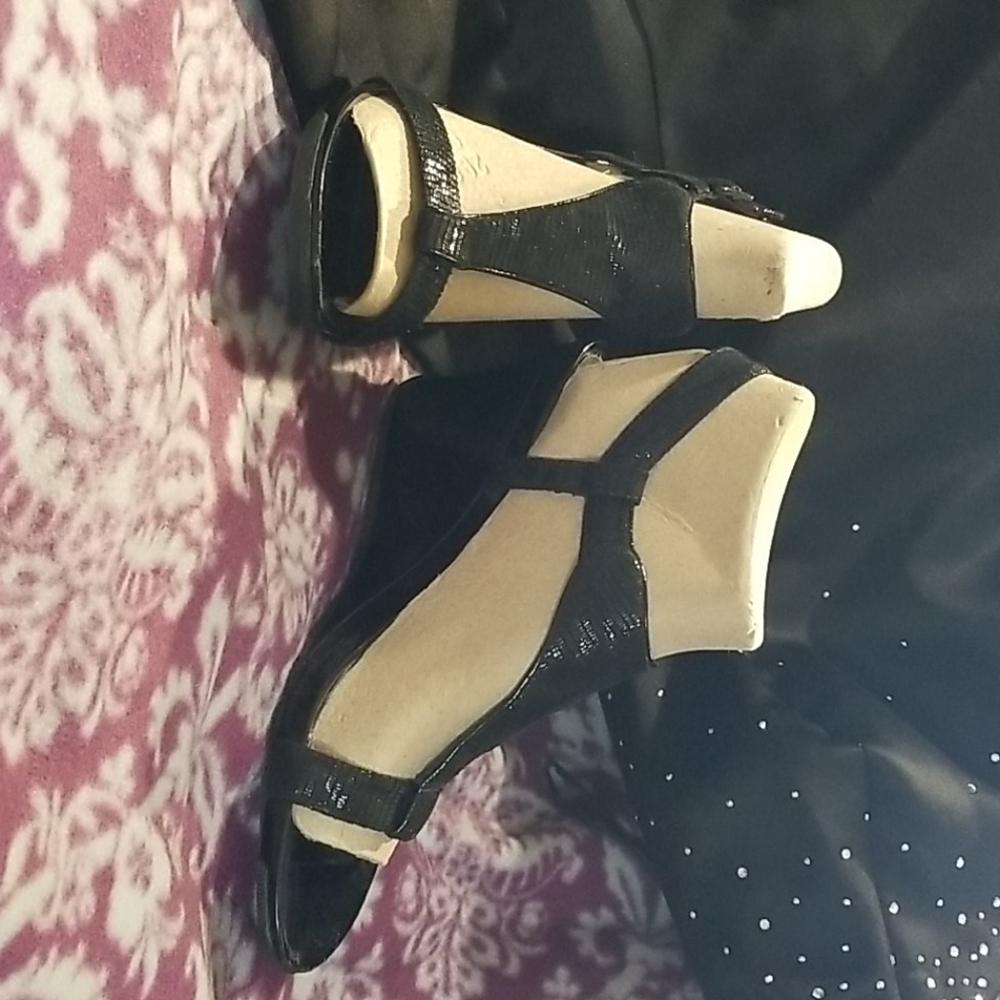 Wedge sandals